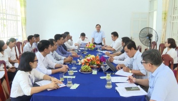 Thường trực Thị ủy Chơn Thành làm việc với các cơ quan khối văn hóa, tuyên truyền