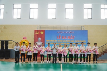 Phú Riềng ra mắt Trung tâm Văn hóa - Thể thao và Đài Truyền thanh - Truyền hình huyện