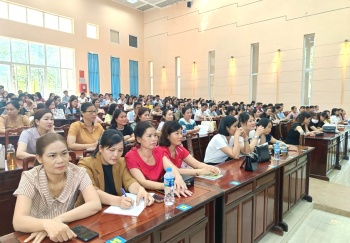 Đồng Phú tổ chức bồi dưỡng chính trị hè cho cán bộ, giáo viên các trường học