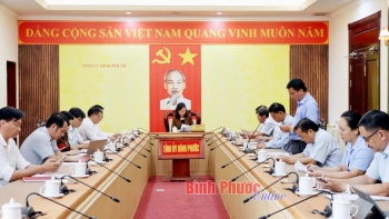 Phó Bí thư Thường trực Tỉnh ủy Huỳnh Thị Hằng làm việc về tái cơ cấu doanh nghiệp đảng