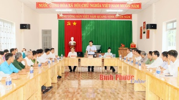 Bí thư Tỉnh ủy Nguyễn Mạnh Cường thăm và tặng quà người khó khăn