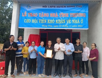 Hội LHPN huyện Đồng Phú tặng nhà tình thương cho hội viên khó khăn