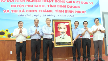 Chơn Thành - Phú Giáo: Học tập kinh nghiệm công tác xây dựng Đảng, phát triển kinh tế - xã hội