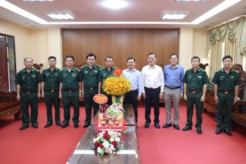 Lãnh đạo thành phố Đồng Xoài thăm các đơn vị lực lượng vũ trang đóng trên địa bàn