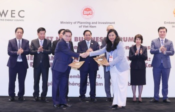 Thủ tướng Phạm Minh Chính dự Diễn đàn doanh nghiệp Việt Nam tại UAE