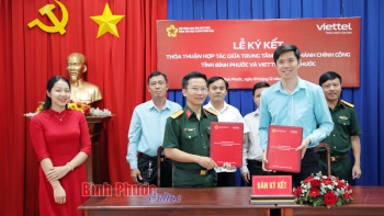 Trung tâm Phục vụ hành chính công tỉnh và Viettel Bình Phước ký kết thỏa thuận hợp tác