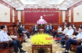 Tổng lãnh sự nước Cộng hòa Dân chủ nhân dân Lào tại TP. Hồ Chí Minh chào xã giao và chúc tết lãnh đạo tỉnh