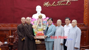 Ban Trị sự Giáo hội Phật giáo Việt Nam tỉnh chúc tết UBND tỉnh Bình Phước