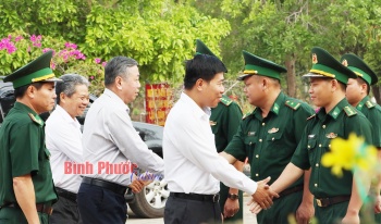 Bí thư Tỉnh ủy Nguyễn Mạnh Cường thăm, chúc tết cán bộ, chiến sĩ biên phòng