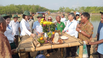 Lễ hội Phá bàu của người Khmer ở xã Lộc Khánh