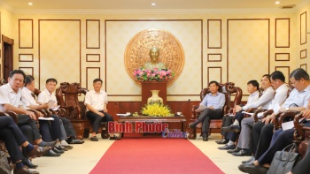 Bí thư Tỉnh ủy Nguyễn Mạnh Cường tiếp đoàn công tác Tổng Công ty Điện lực miền Nam