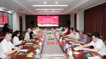 Leaders of Binh Phuoc province work with HAOHUA Group