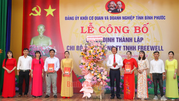 Thành lập chi bộ Đảng đầu tiên trong khu công nghiệp