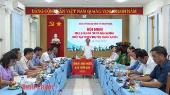 Giao ban báo chí và định hướng tuyên truyền tháng 9