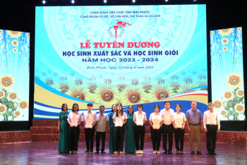 Công đoàn Sở VH-TT&DL tuyên dương, khen thưởng học sinh giỏi