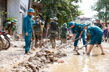 Triển khai các biện pháp phòng chống dịch bệnh, vệ sinh môi trường trong, sau mưa lũ, ngập lụt