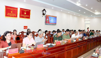 Hội thảo khoa học kết hợp phát triển kinh tế - xã hội với tăng cường an ninh - quốc phòng