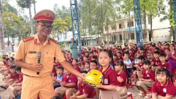 Tuyên truyền an toàn giao thông cho học sinh tiểu học