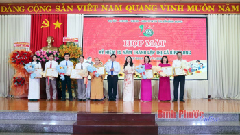 Kỷ niệm 15 năm thành lập thị xã Bình Long