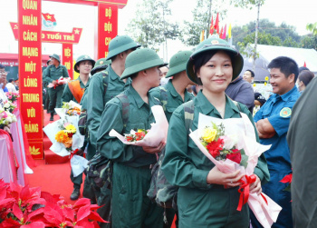 Đồng Xoài: 133 thanh niên lên đường nhập ngũ