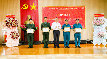 Bù Đốp họp mặt 90 năm Ngày truyền thống Dân quân tự vệ