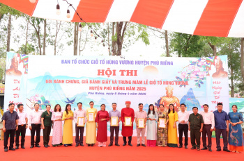 Sôi nổi hội thi gói bánh, trưng bày mâm lễ dâng Vua Hùng