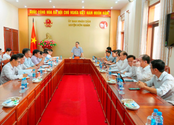 Phó Chủ tịch UBND tỉnh Lê Trường Sơn làm việc với các địa phương về công tác bồi thường, giải phóng mặt bằng