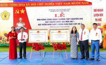 Trường THPT Nguyễn Huệ đạt chuẩn quốc gia mức độ 1