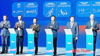 Ký kết ghi nhớ hợp tác giữa thành phố Đồng Xoài và thành phố Đức Châu (Trung Quốc)