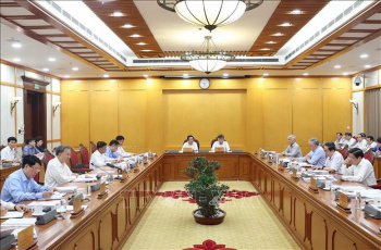 Bộ Chính trị, Ban Bí thư họp triển khai thực hiện sắp xếp tổ chức bộ máy của hệ thống chính trị