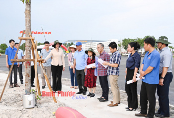 Kiểm tra tổng duyệt công tác chuẩn bị Lễ phát động trồng cây “Đời đời nhớ ơn Bác Hồ”