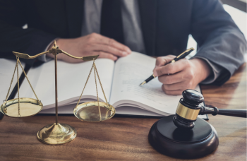 Rà soát, xử lý các văn bản quy phạm pháp luật liên quan đến việc sắp xếp, tổ chức chính quyền địa phương 2 cấp