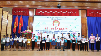 Phú Riềng tuyên dương 264 học sinh, giáo viên tiêu biểu