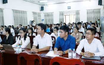 Đồng Xoài tổ chức tập huấn cho đội ngũ công chức làm việc tại Trung tâm Phục vụ hành chính công các phường sau sắp xếp