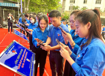 Đẩy mạnh phát triển khoa học công nghệ, chuyển đổi số, hỗ trợ thanh niên khởi nghiệp