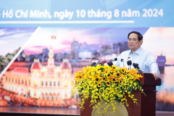 Thủ tướng Phạm Minh Chính chỉ đạo thúc đẩy các dự án hạ tầng trọng điểm tại Đông Nam Bộ - Ảnh: VGP/Nhật Bắc