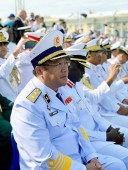 Phó Đô đốc Phạm Hoài Nam dự Lễ duyệt binh tàu nhân kỷ niệm 323 năm Ngày truyền thống Hải quân Liên bang Nga tại TP.Saint Peterburg. (Ảnh: baohaiquanvietnam.vn)