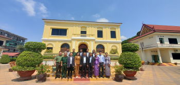 Đoàn cán bộ tỉnh Bình Phước thăm, chúc Tết cổ truyền Chol Chnăm Thmây năm 2023 tại tỉnh Kompong Chàm, Vương quốc Campuchia.