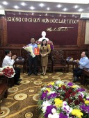 UBND tỉnh Bình Phước trao quyết định phụ trách quản lý, điều hành hoạt động của Sở Tư pháp tỉnh Bình Phước cho đồng chí Lê Tiến Hiếu – Phó Giám đốc Sở