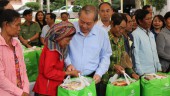 Phó Thủ tướng Trương Hòa Bình về nguồn và tặng quà các gia đình chính sách tại Bình Phước