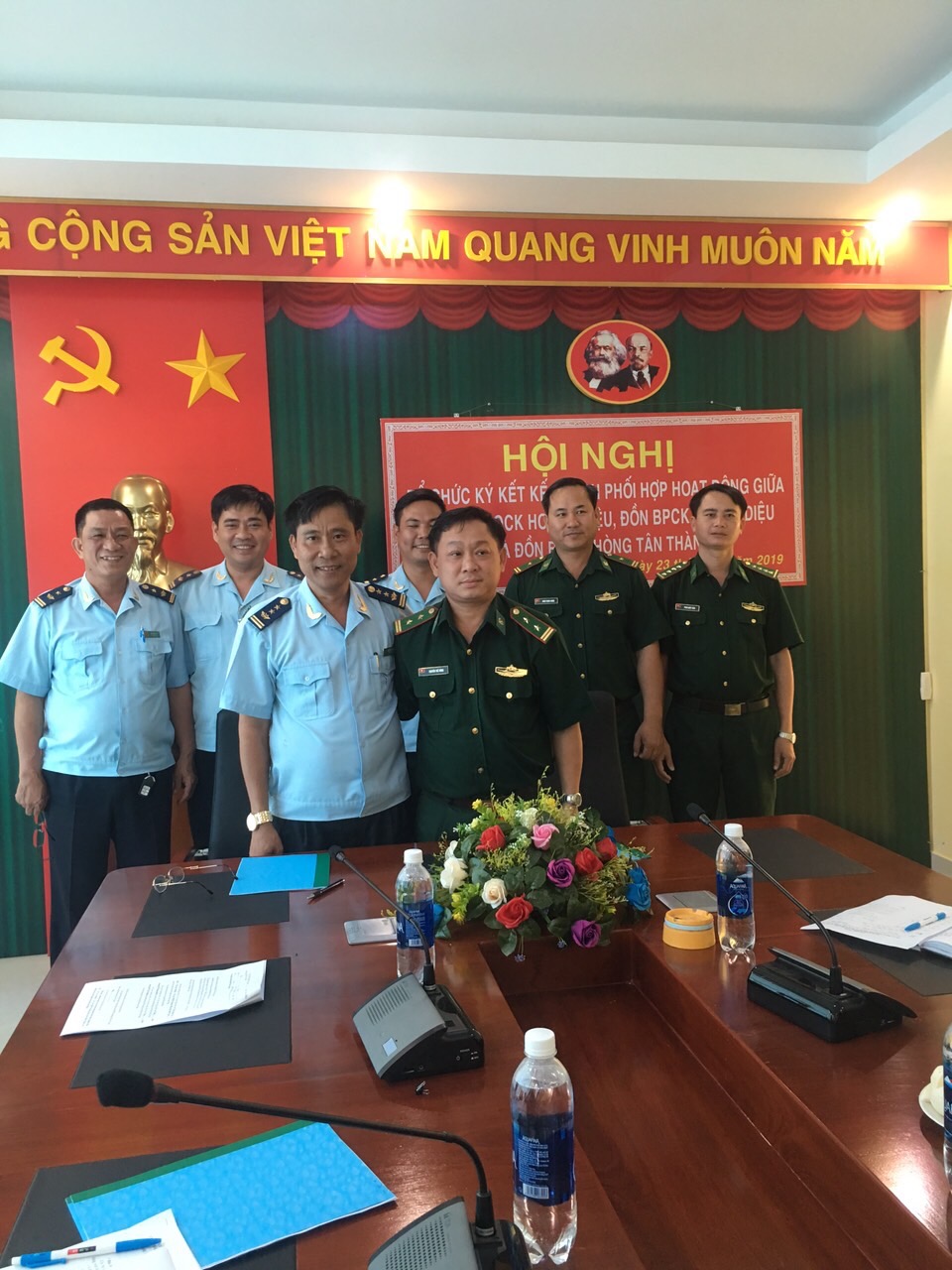 Chi cục HQCK Hoàng Diêu và Đồn Biên phòng CK Hoàng Diệu, Đồn Biên phòng Tân Thành ký kết kế hoạch phối hợp.