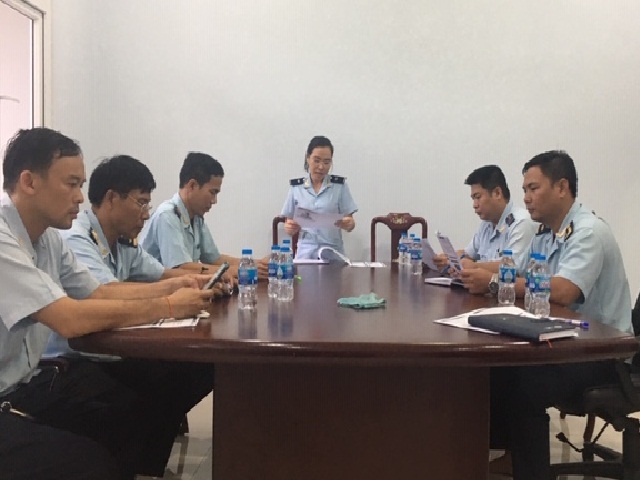Chi cục Hải quan CK Hoàng Diệu tổ chức tập huấn nội bộ Thông tư 81/2019/TT-BTC và Quyết định số 2218/QĐ-TCHQ