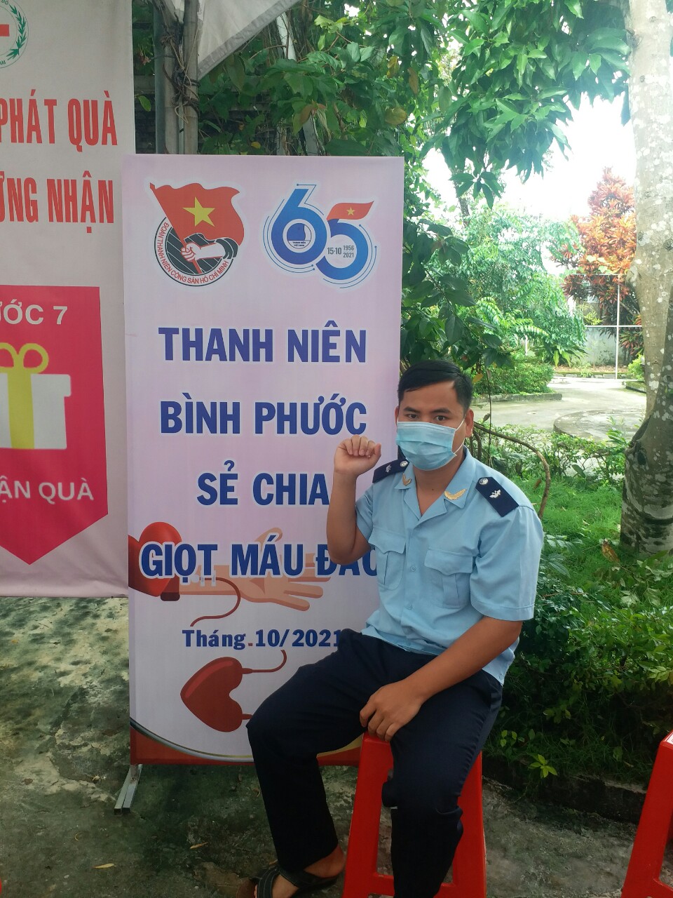 Thanh niên Hải quan Bình Phước tham gia hiến máu