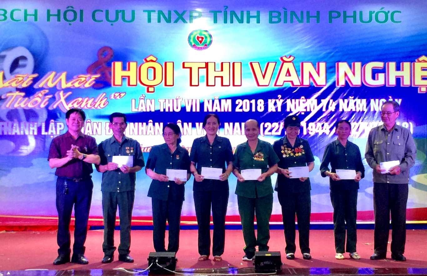 Hoi thi van nghe Mai mai tuoi xanh