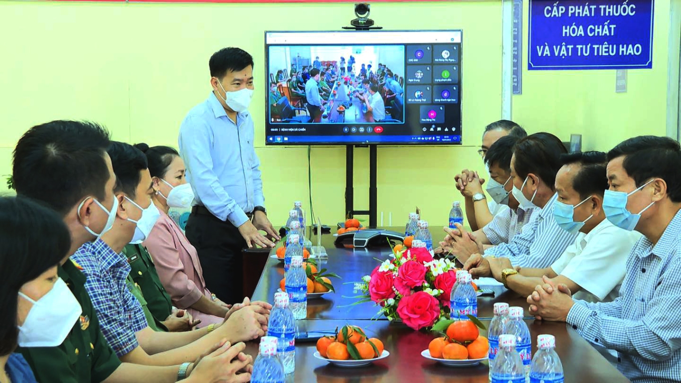 Bí thư Tỉnh ủy thăm, động viên lực lượng phòng chống dịch thị xã Phước Long