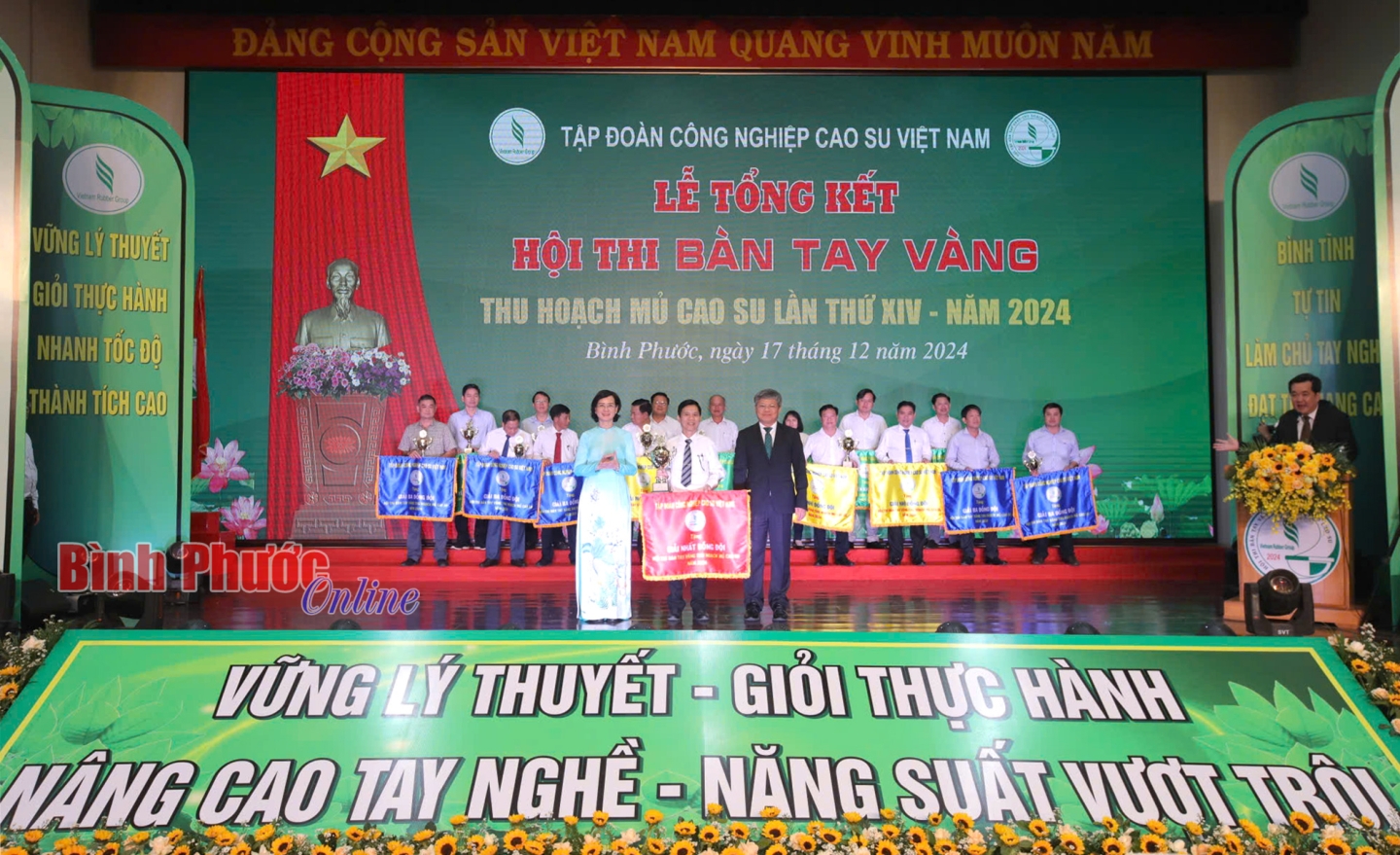 Hội thi Bàn tay vàng thu hoạch mủ lần thứ XIV: Công ty Cổ phần Cao su Đồng Phú nhất đồng đội