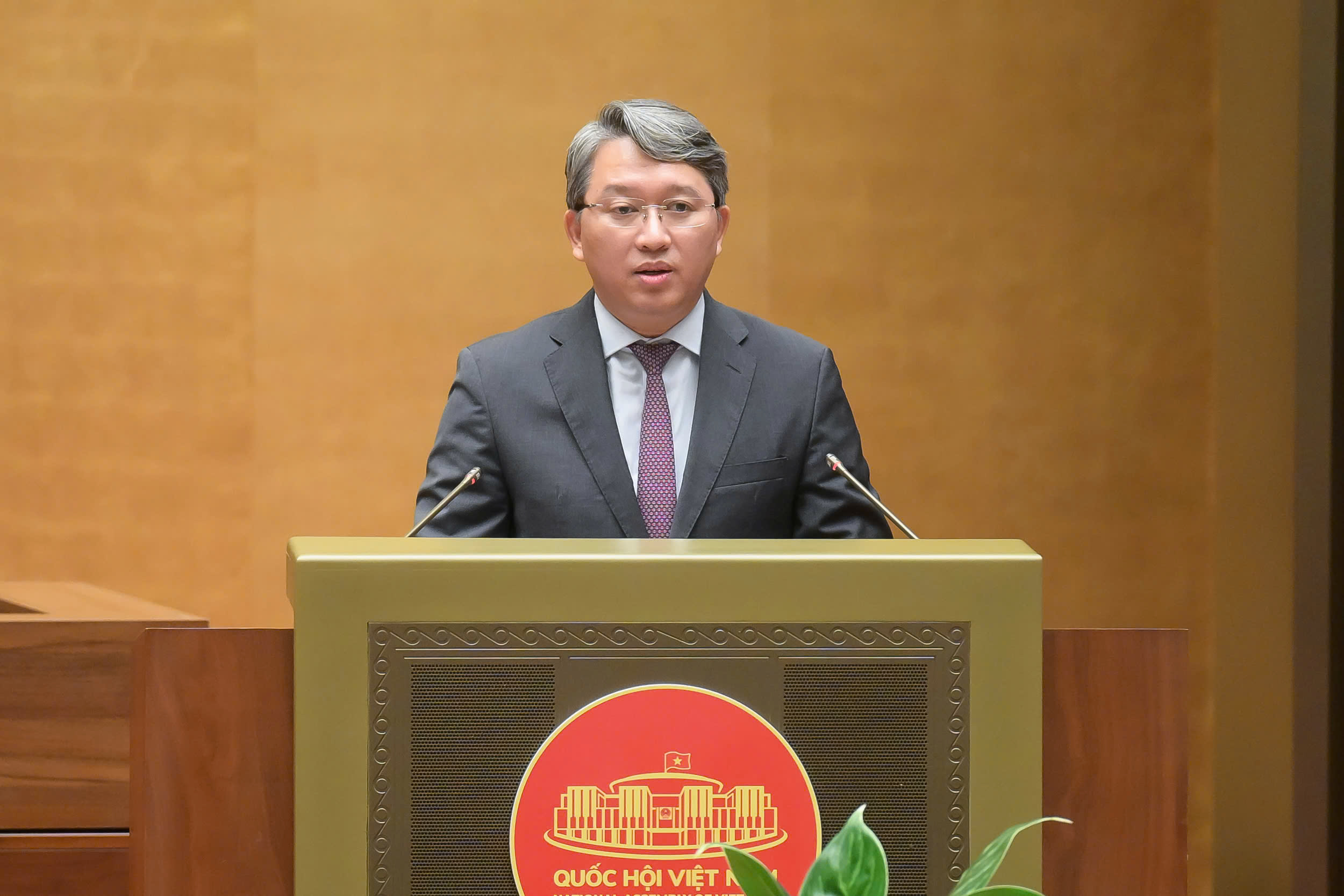 202506240829245725 gen h z6735914193077 55bbb56879e204f4ddd8459261a99e66