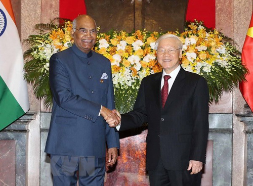 Tổng Bí thư, Chủ tịch nước Nguyễn Phú Trọng (phải) và Tổng thống Cộng hòa Ấn Độ Ram Nath Kovind