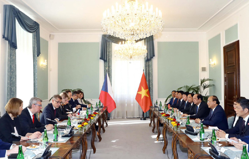 Thủ tướng Nguyễn Xuân Phúc hội đàm với Thủ tướng Cộng hòa Séc Andrej Babis