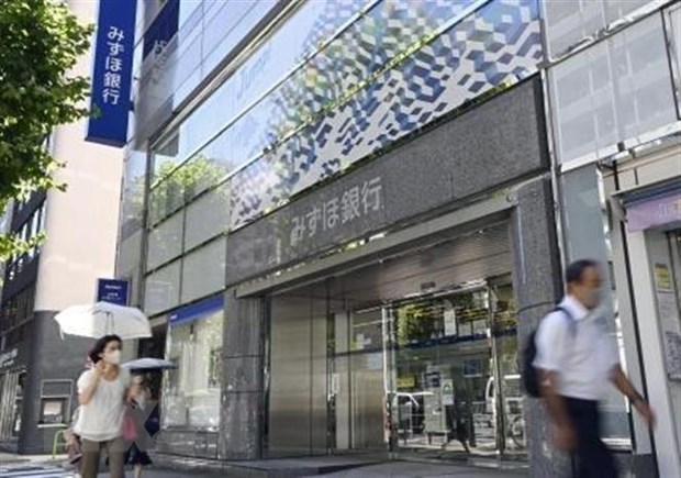 Một chi nhánh của ngân hàng Mizuho ở Tokyo, Nhật Bản, ngày 20/8.